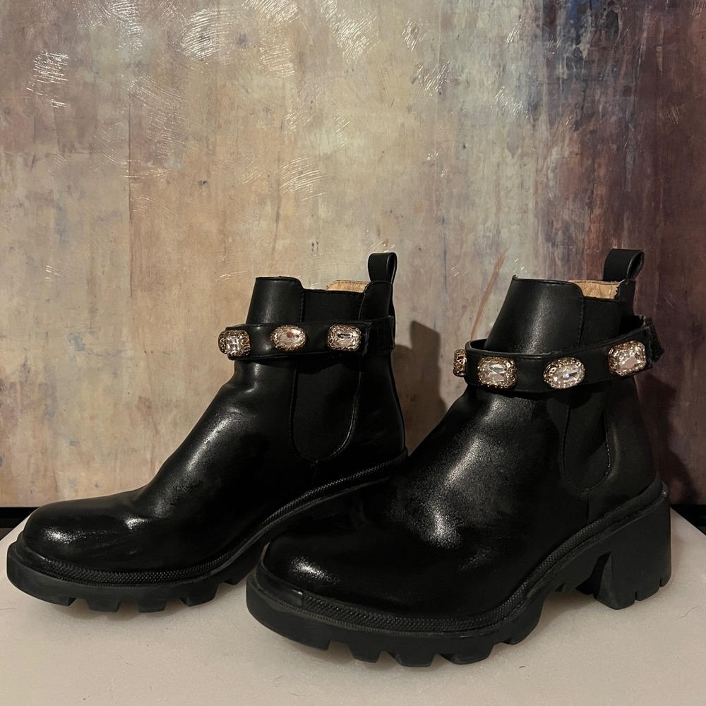 Steve Madden Amulet Booties Women 8 Black Excellent Crystal Strap Lug Sole